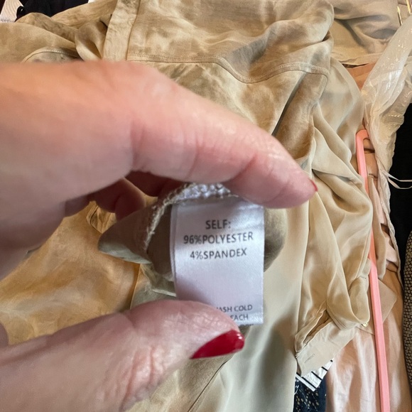 🆕Easel Beige Tunic Top 2x - Picture 5 of 6